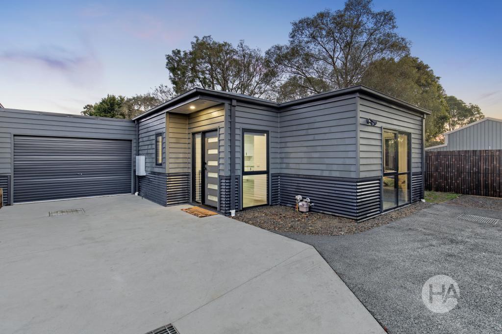 76a Clarendon Dr, Somerville, VIC 3912