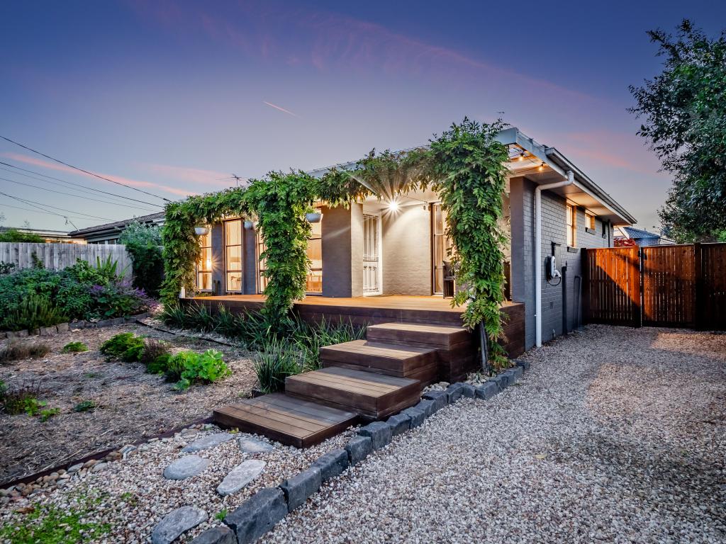 96 Tamarisk Dr, Frankston North, VIC 3200