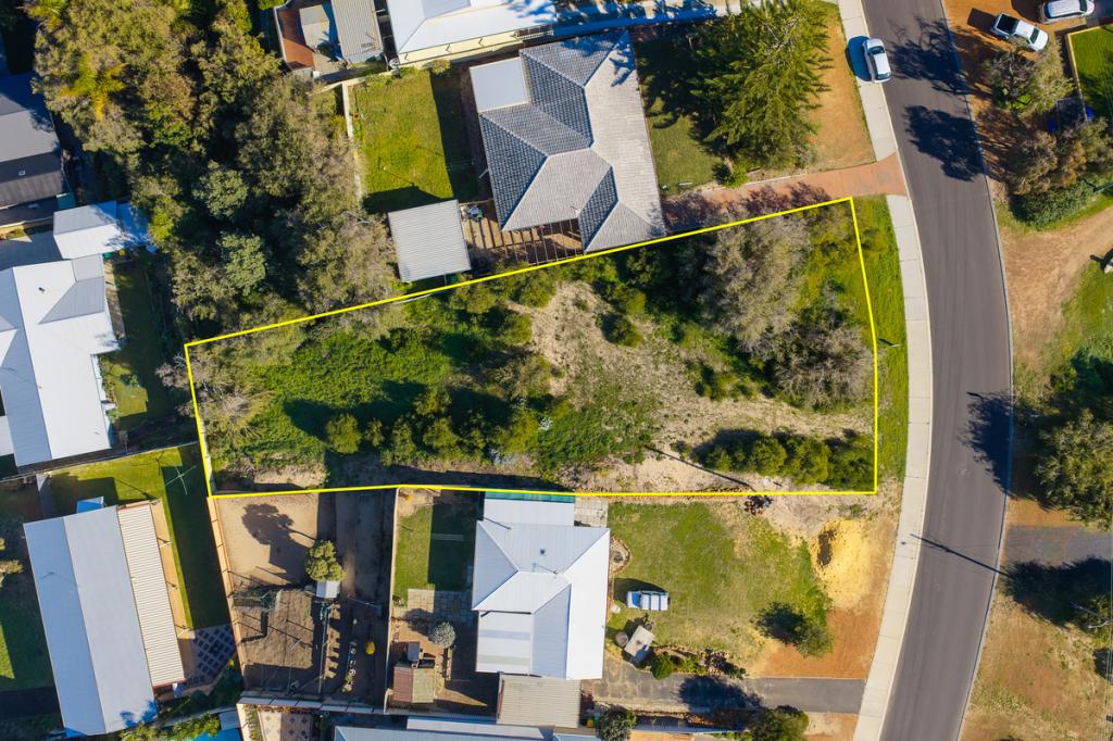 19 Binningup Rd, Binningup, WA 6233