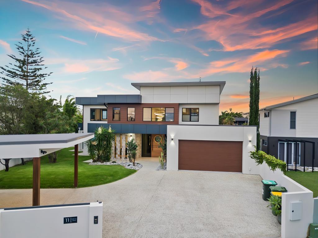 11 Gretel Dr, Mermaid Waters, QLD 4218