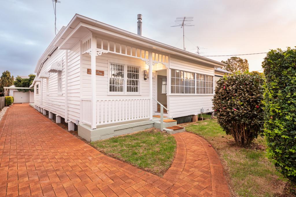 14 Lilley St, East Toowoomba, QLD 4350