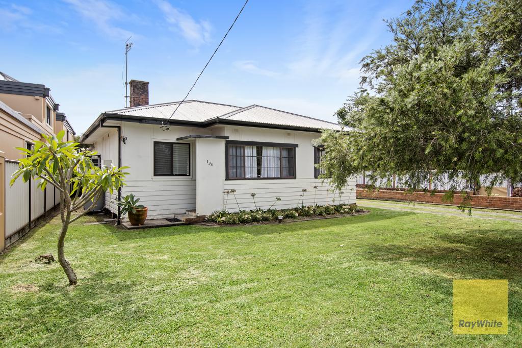 134 Booker Bay Rd, Booker Bay, NSW 2257