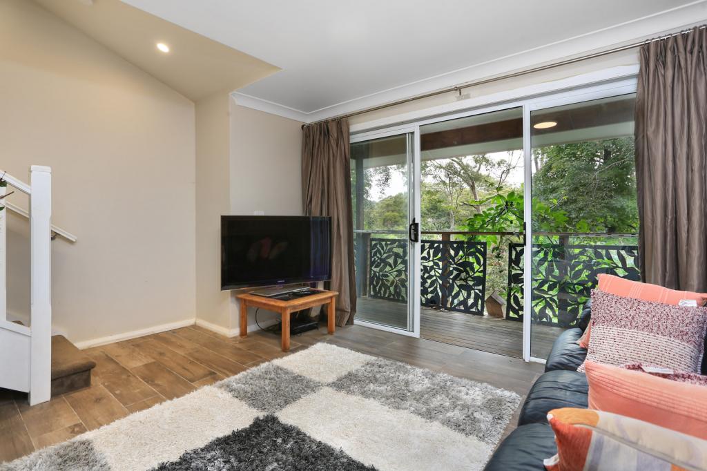 31B LOWRY CRES, ST IVES, NSW 2075