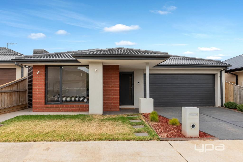 101 Restful Way, Rockbank, VIC 3335