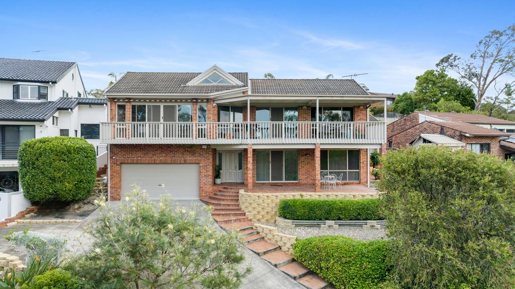 7 BARWING PL, WORONORA HEIGHTS, NSW 2233