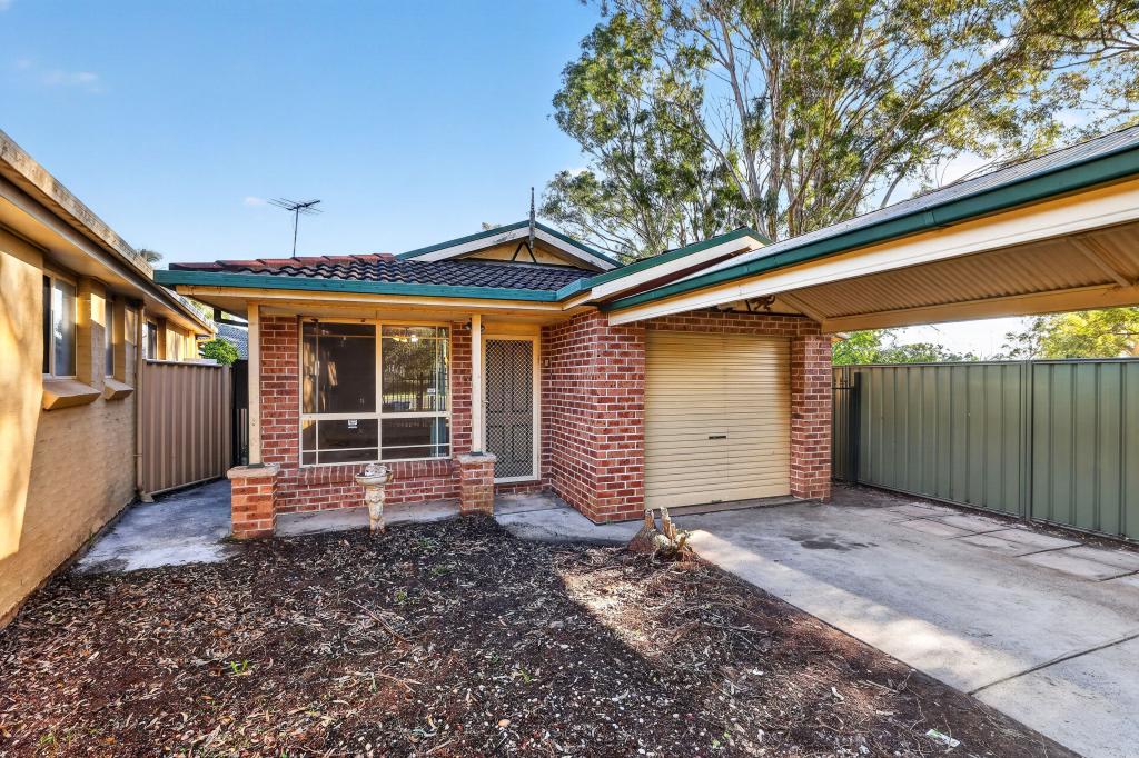 1/30 BENSLEY RD, MACQUARIE FIELDS, NSW 2564