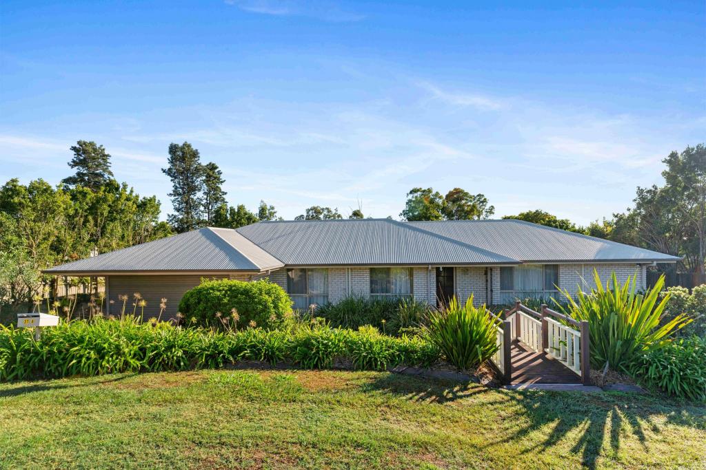 37 Watson Rd, Southside, QLD 4570