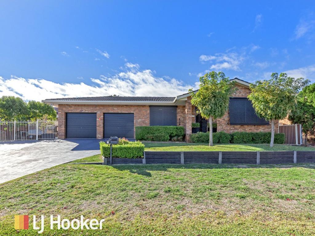 8 Camira Cres, Hillvue, NSW 2340