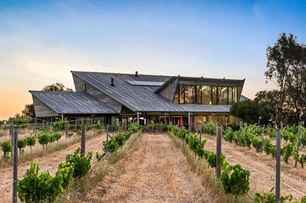 210 Krondorf Rd, Krondorf, SA 5352