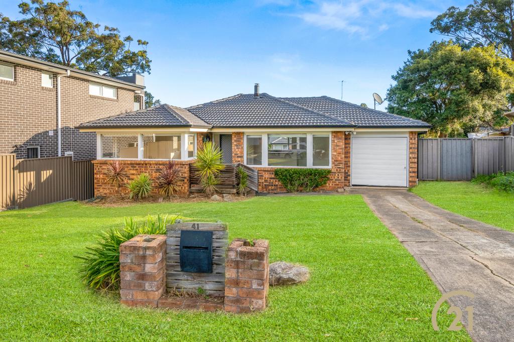 41 Pinaroo Cres, Bradbury, NSW 2560