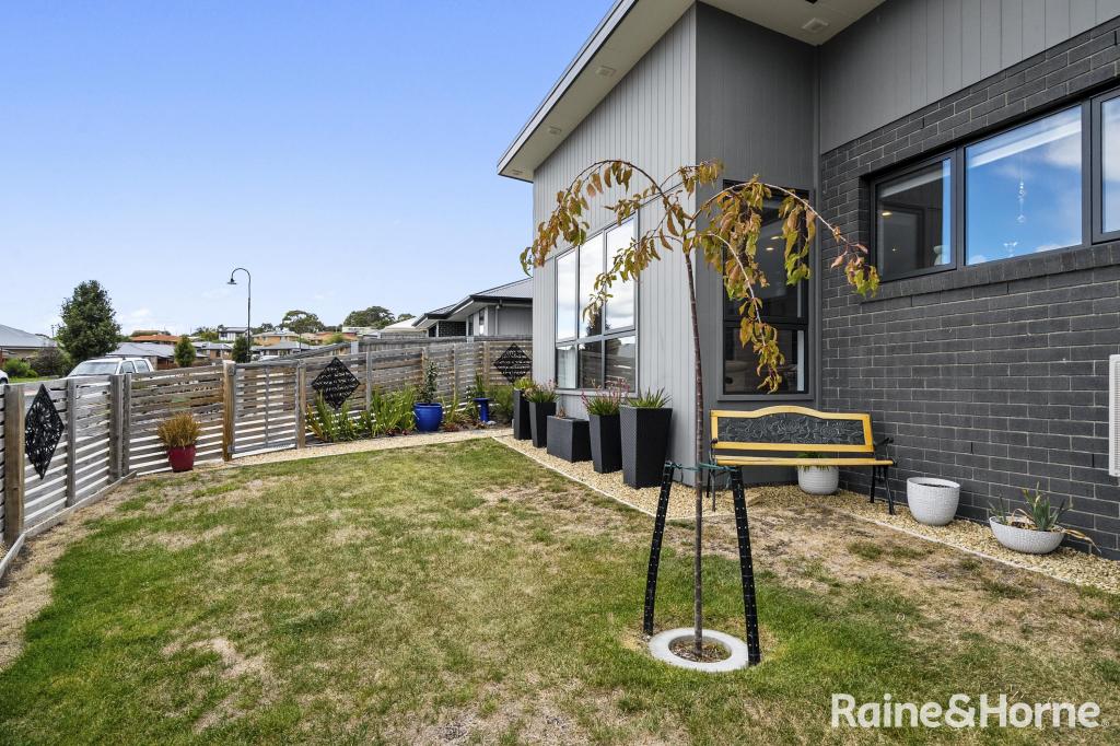 1/24 Heron Cres, Midway Point, TAS 7171