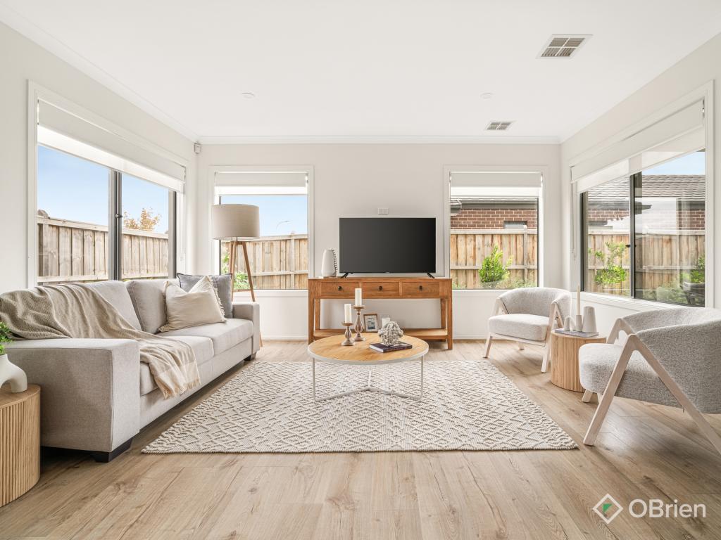 52 Diplomat Cres, Cranbourne South, VIC 3977