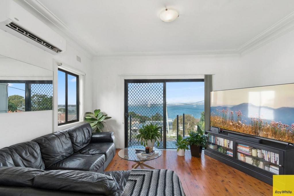 68 Grand View Pde, Lake Heights, NSW 2502