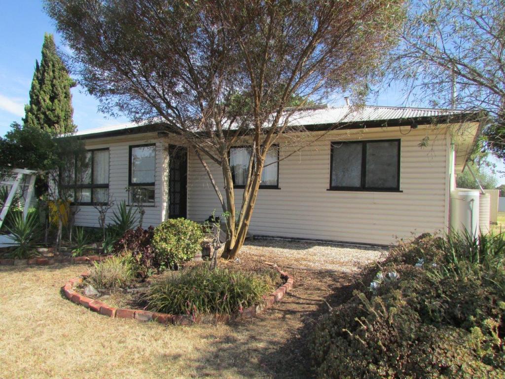 38 Gardiner St, Warracknabeal, VIC 3393