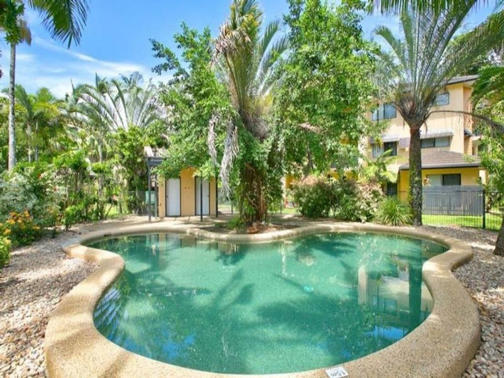 18/2-4 MCGUIGAN ST, EARLVILLE, QLD 4870