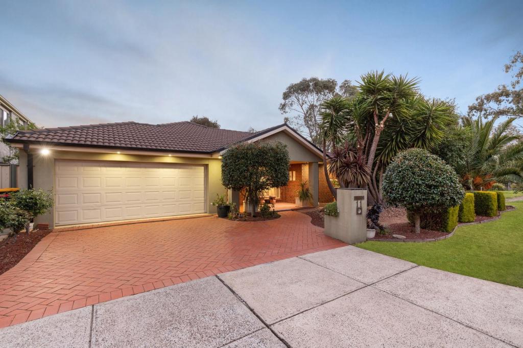 11 Eildon Cct, Taylors Hill, VIC 3037