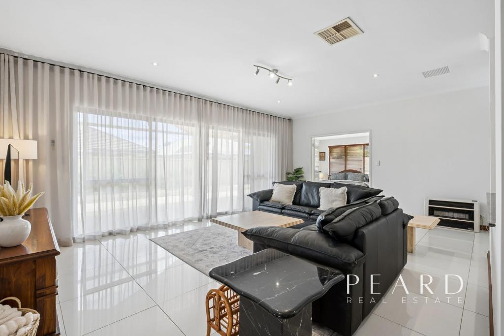 12 Jouissance Bend, Atwell, WA 6164