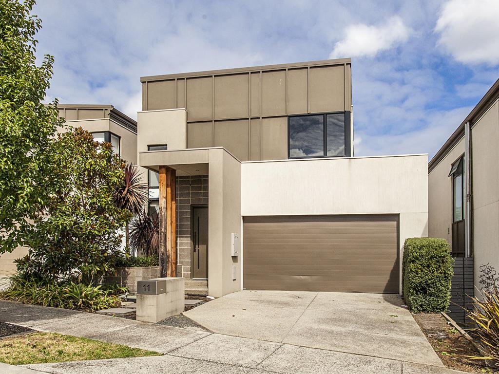 11 Muyan Cct, Burwood, VIC 3125