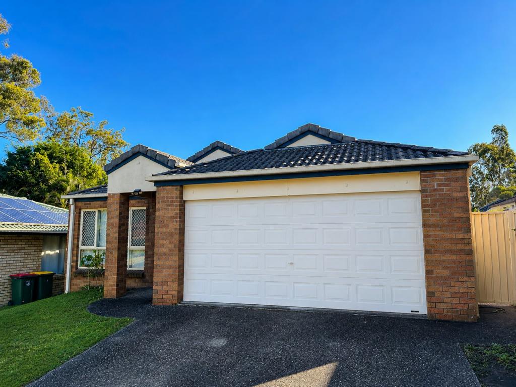 4 Beamont Pl, Forest Lake, QLD 4078