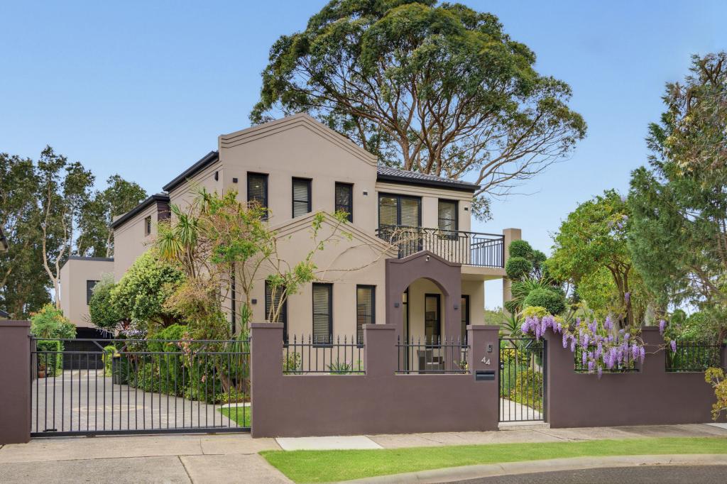 44 TRELAWNEY ST, CROYDON PARK, NSW 2133