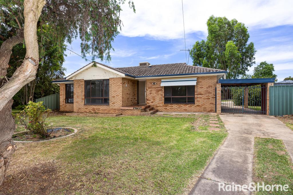 23 Geneva Cres, Lake Albert, NSW 2650