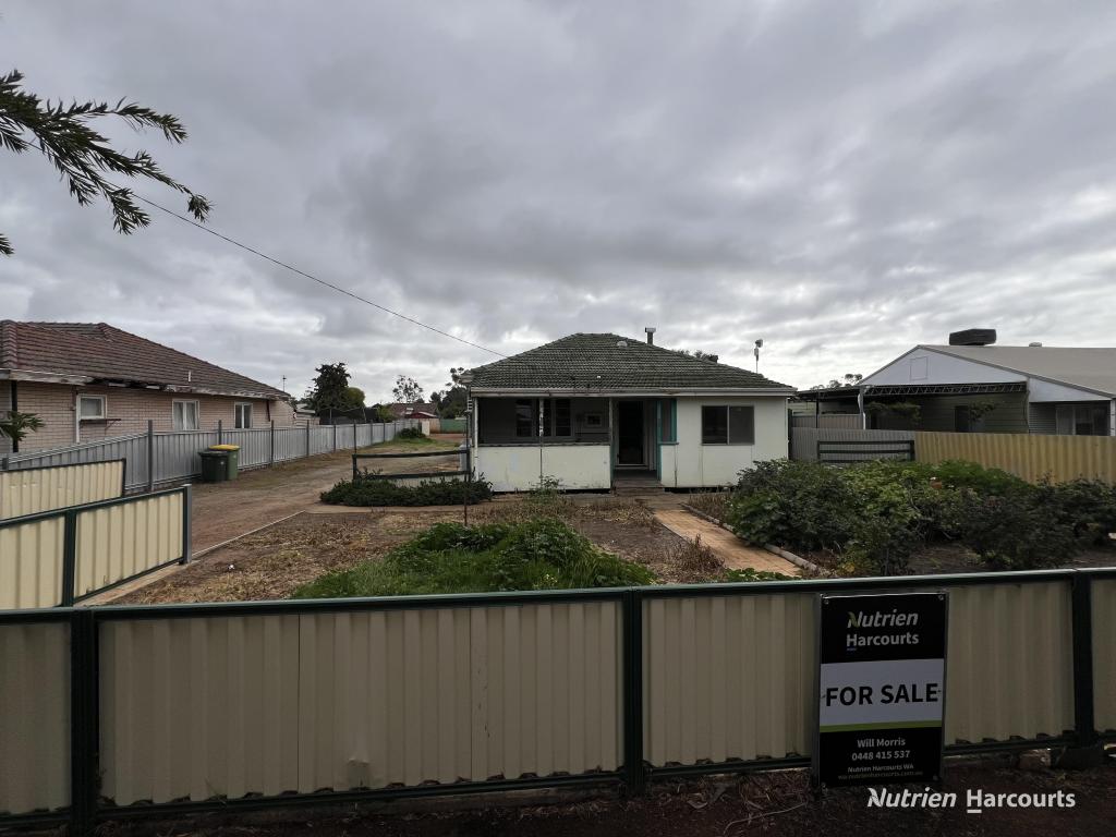 26 Longhurst St, Narembeen, WA 6369