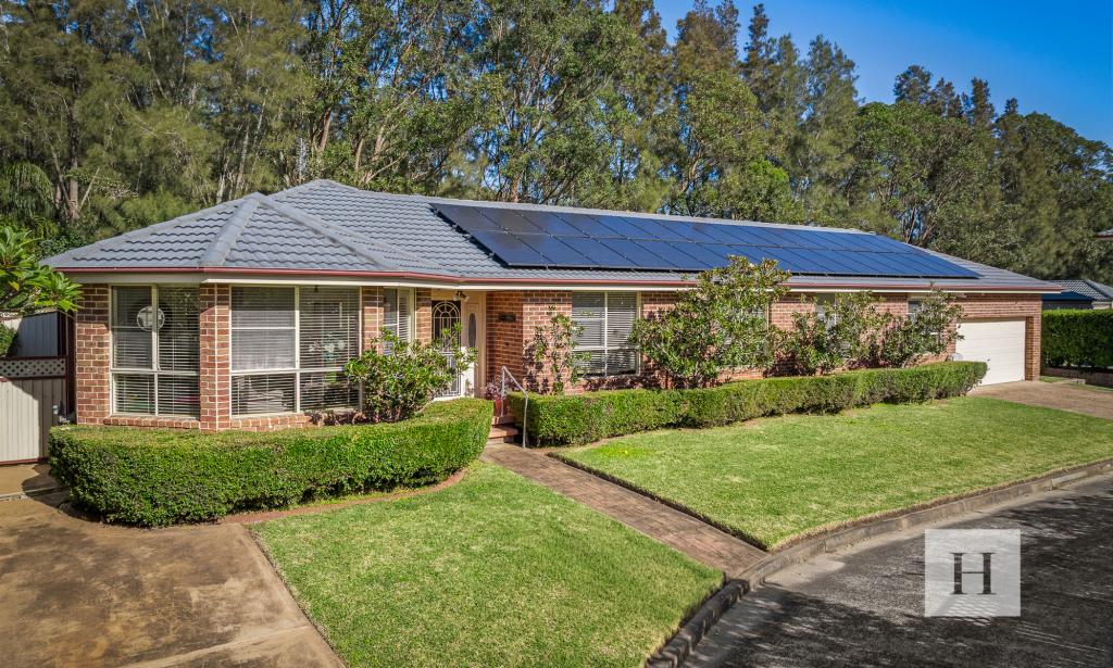 4 Teal Cl, Green Point, NSW 2251