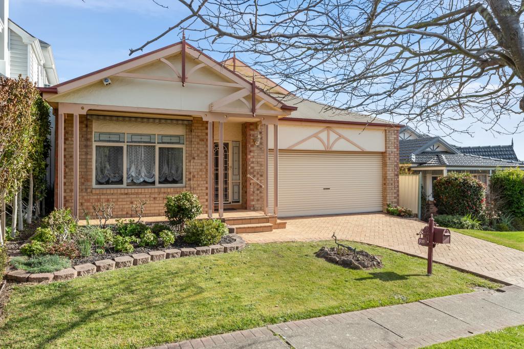 20 Parkview Tce, Chirnside Park, VIC 3116