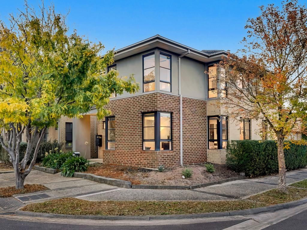 2 Harlesden Cct, Pakenham, VIC 3810