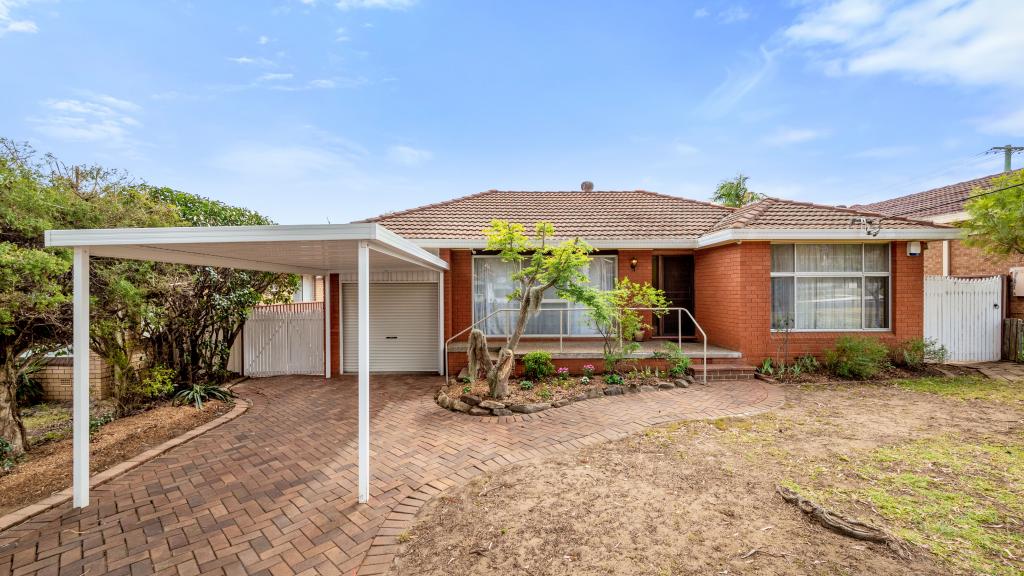 22 Wilkinson St, Elderslie, NSW 2570