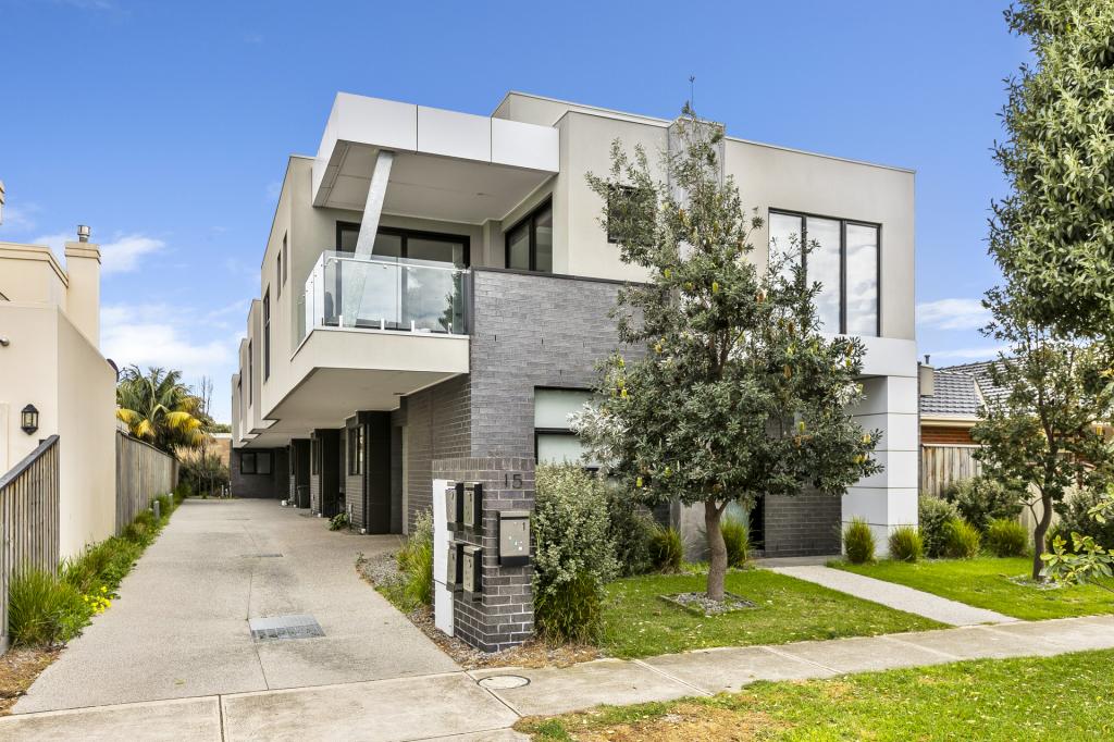 3/15 DAVIES ST, ALTONA, VIC 3018