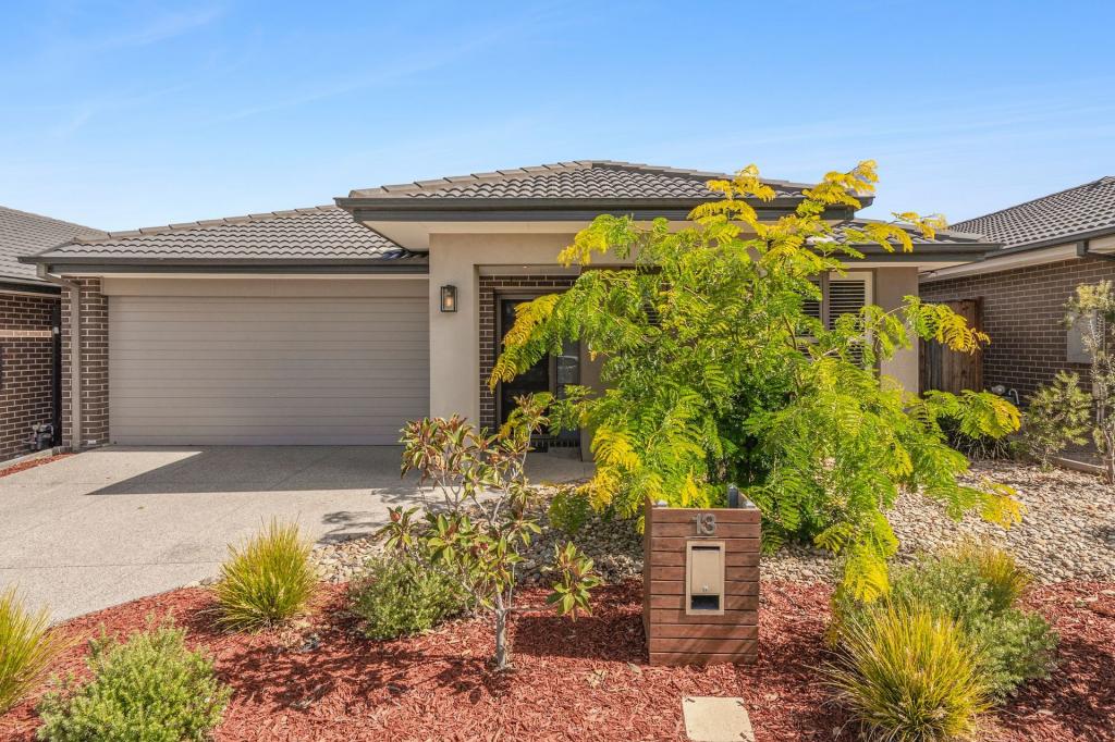 13 Wurrook Cct, North Geelong, VIC 3215