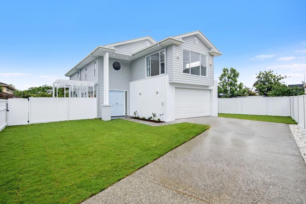 10A BALLANDRA CT, MERMAID WATERS, QLD 4218