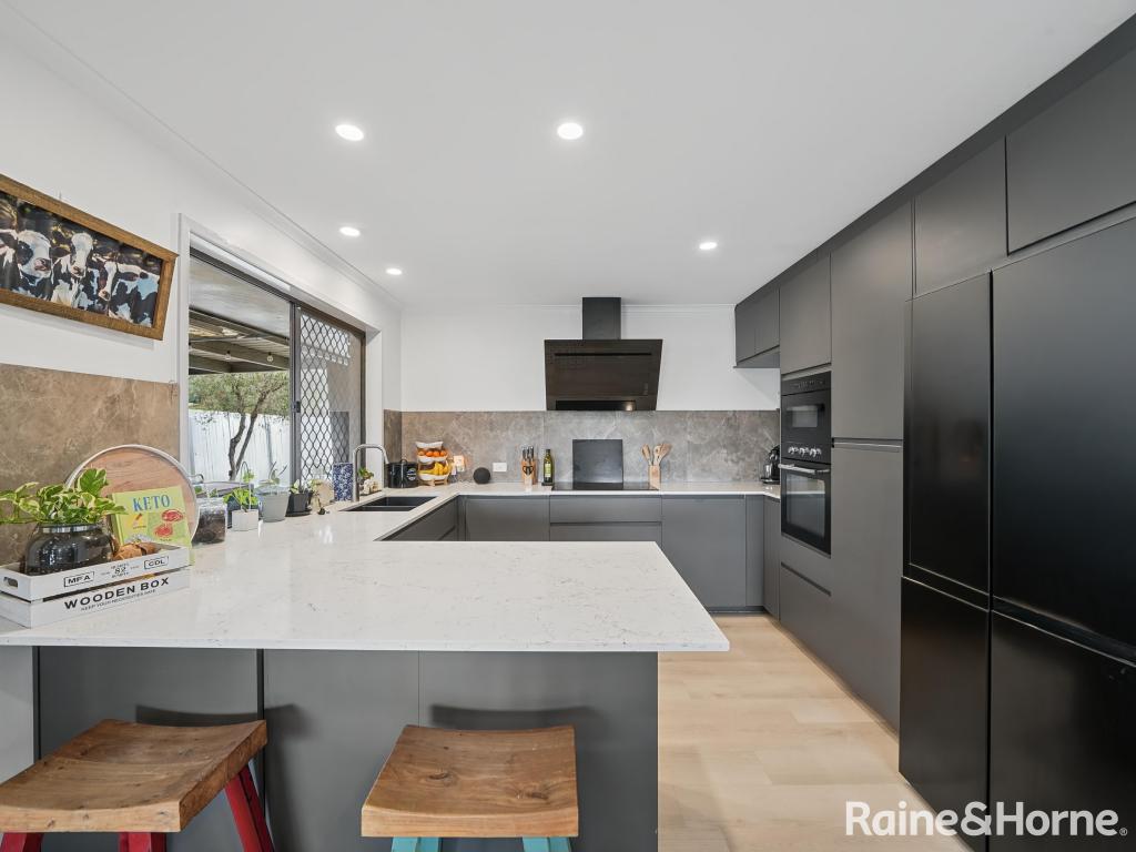 23 PEGASUS AVE, EATONS HILL, QLD 4037