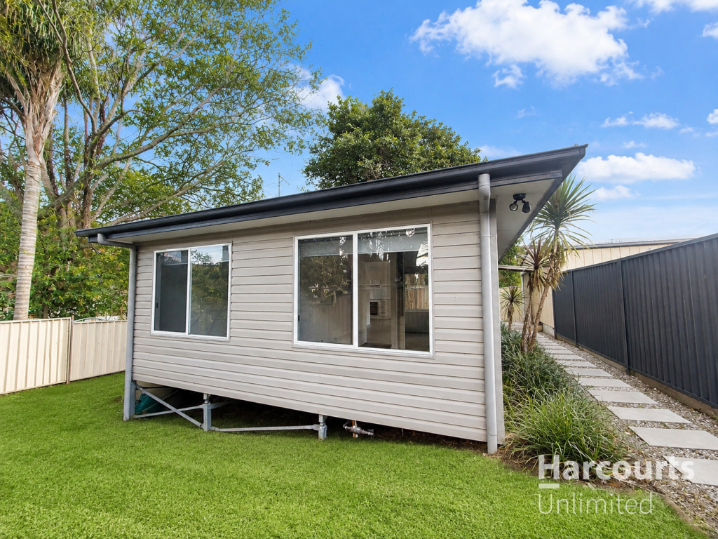 37a Moffatt Dr, Lalor Park, NSW 2147