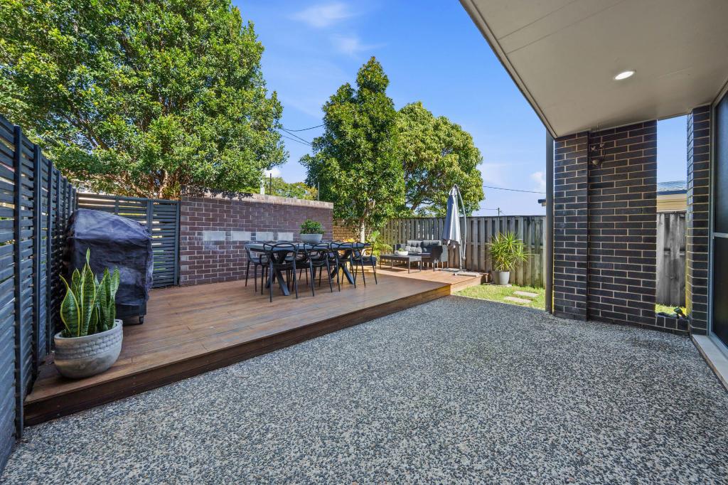 2/39 Gordon St, Labrador, QLD 4215