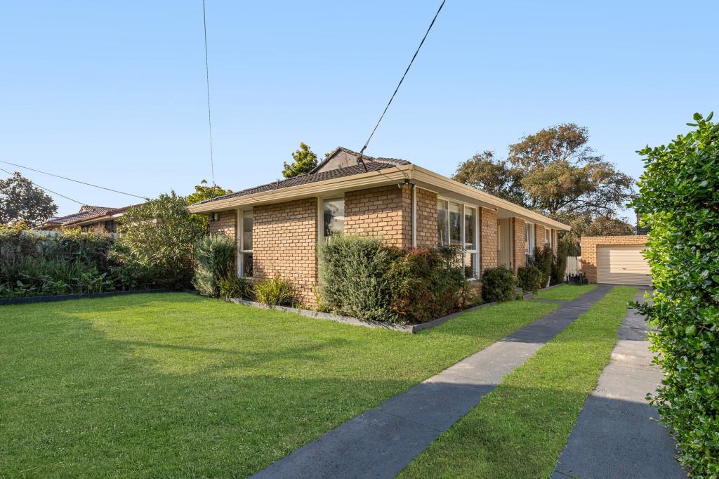 15 Manooka Ct, Keysborough, VIC 3173