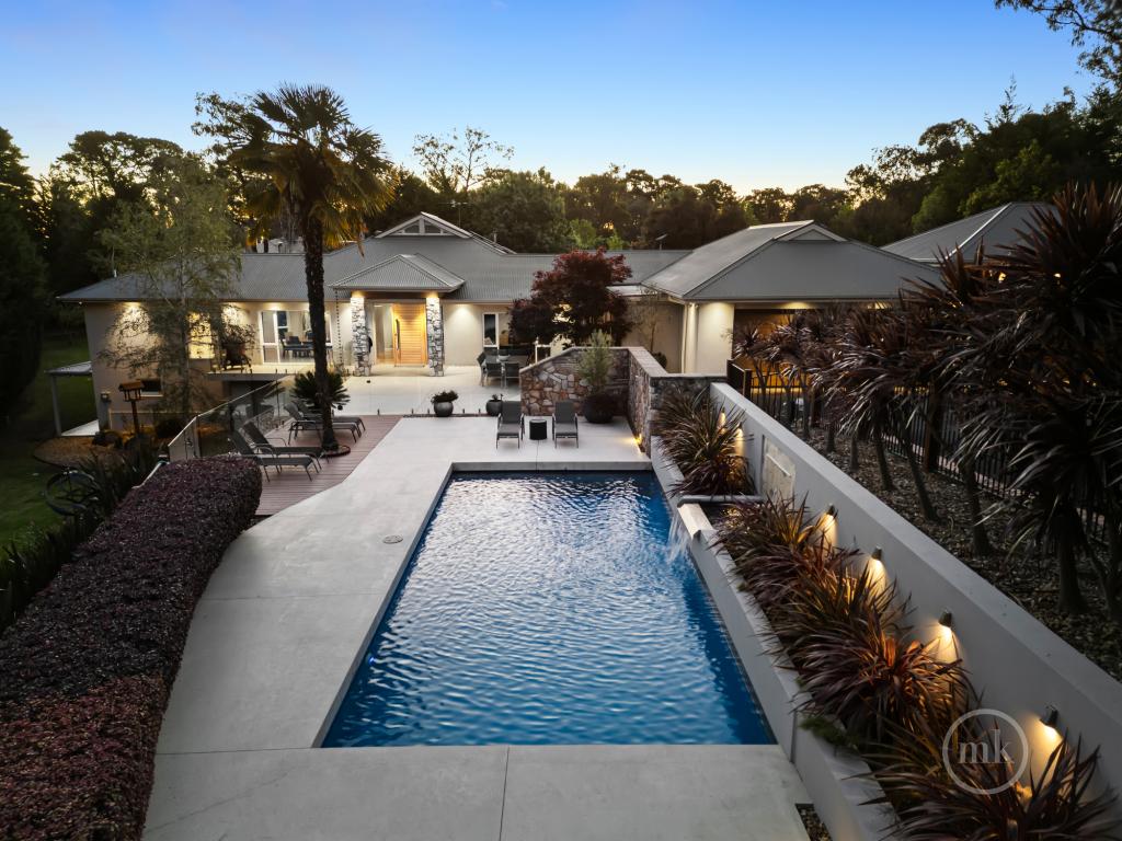 61 Ingrams Rd, Research, VIC 3095