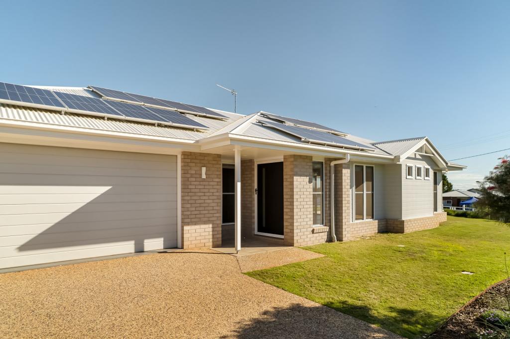 8 Ashgrove Tce, Harlaxton, QLD 4350