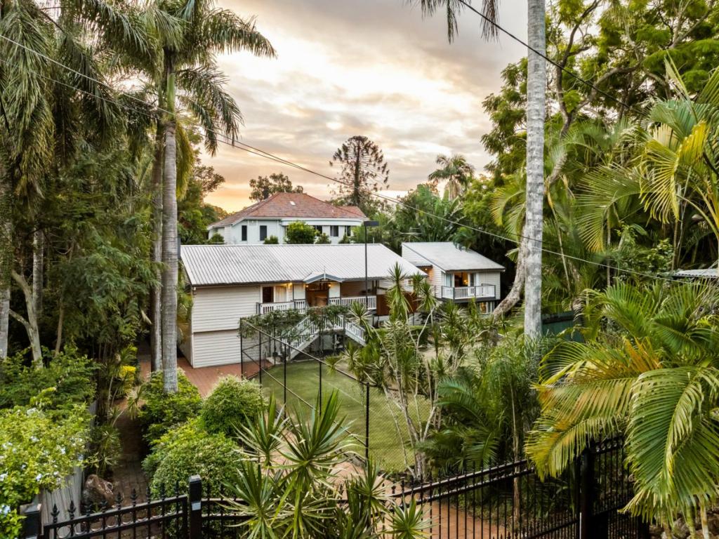 15 Kianga St, Graceville, QLD 4075