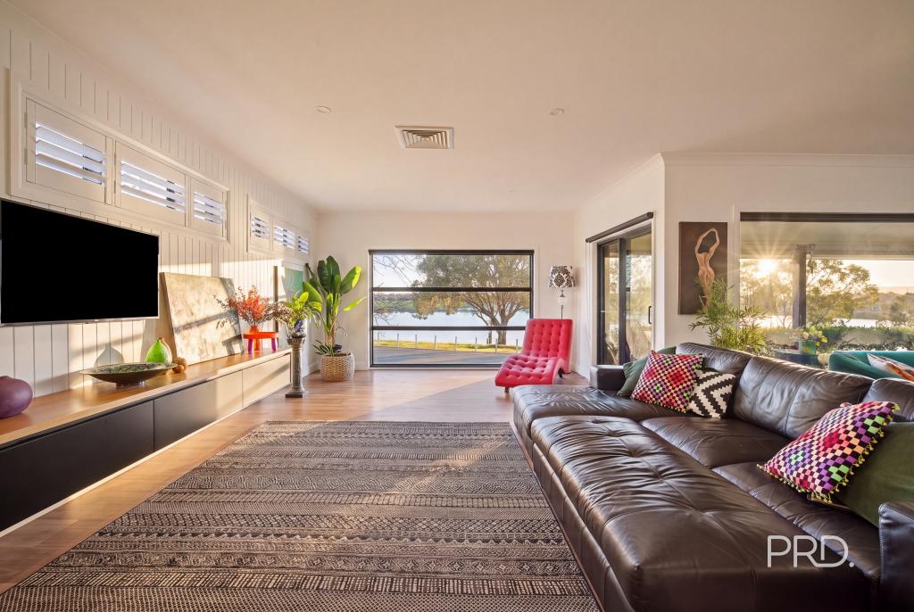 35 Lakeside Dr, Lake Albert, NSW 2650