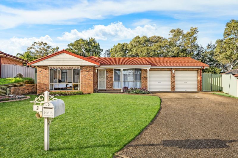 9 SALTPETRE CL, EAGLE VALE, NSW 2558