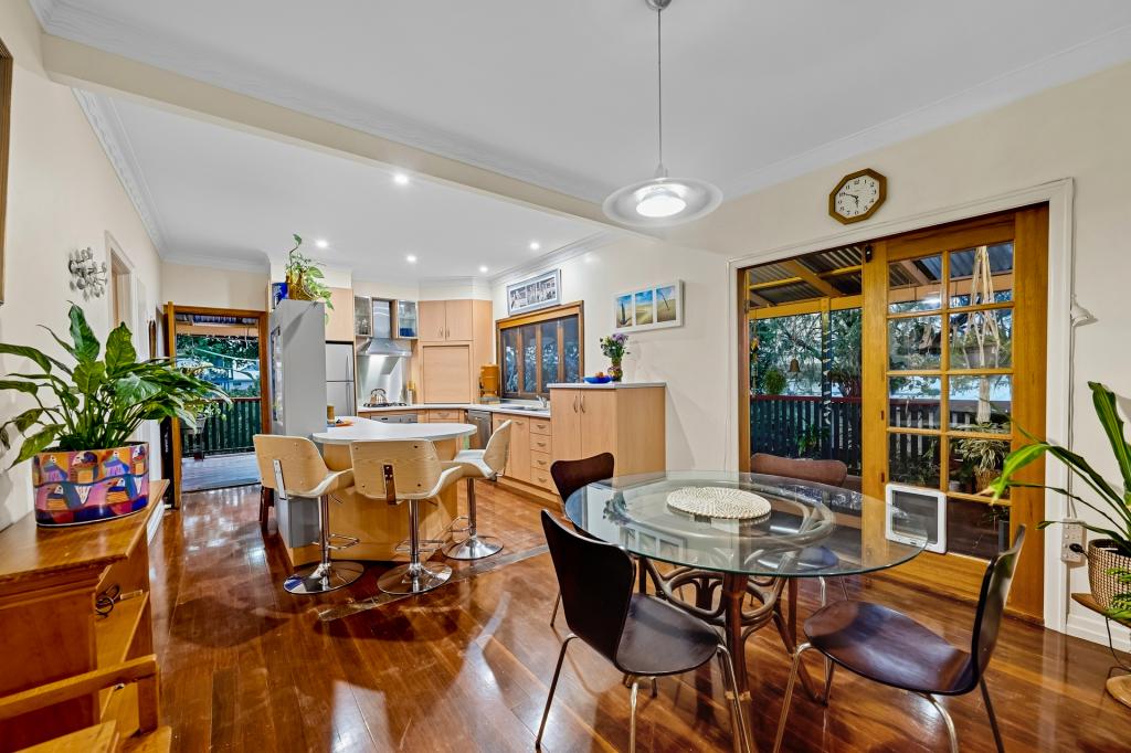 21 Earl Pde, Manly, QLD 4179