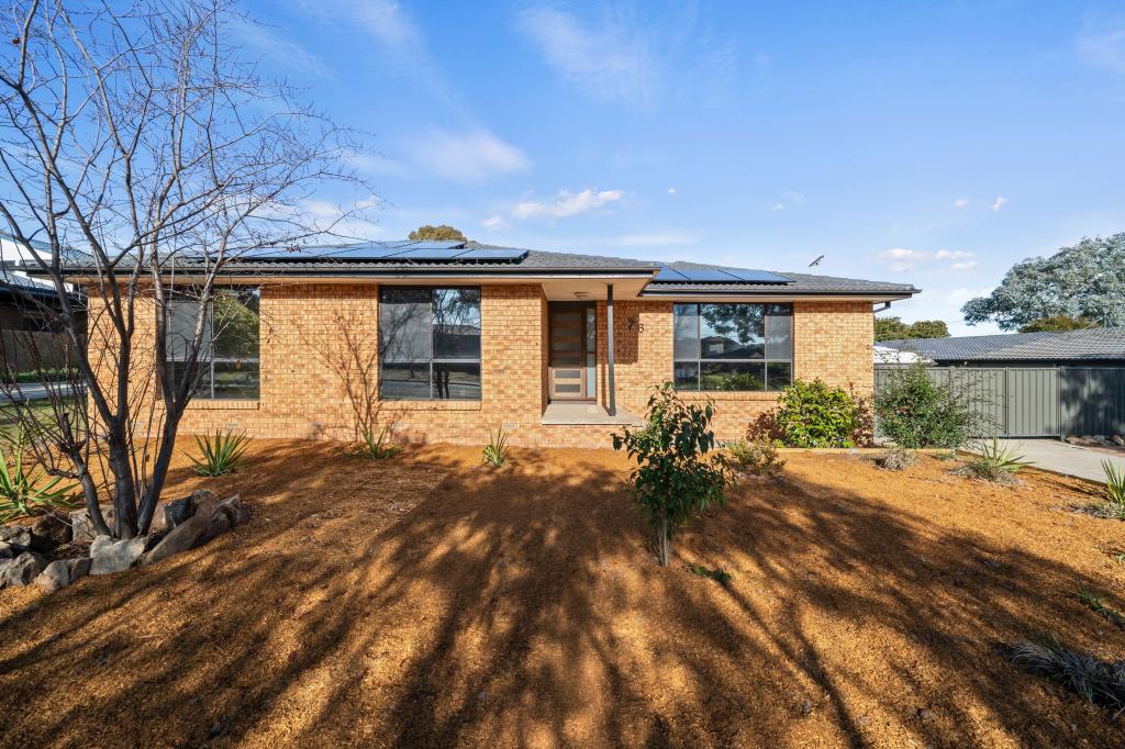 76 Heagney Cres, Chisholm, ACT 2905