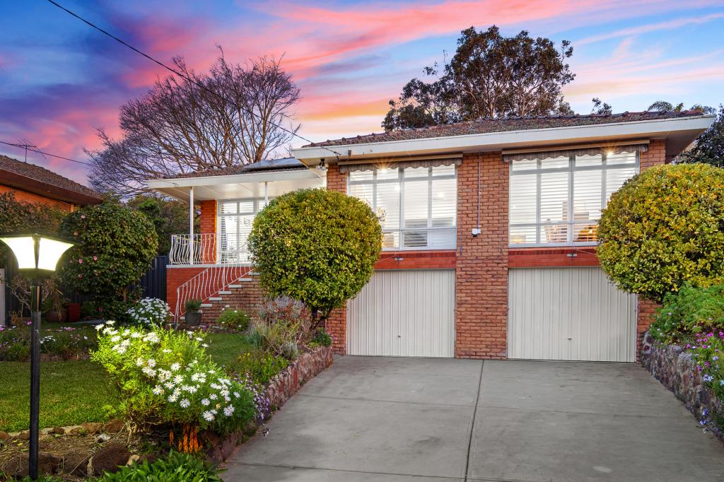 92 Hinkler Rd E, Glen Waverley, VIC 3150