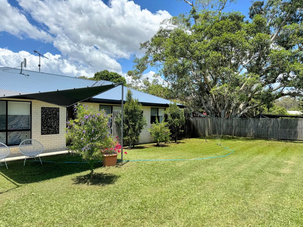 15a Martin St, Bororen, QLD 4678