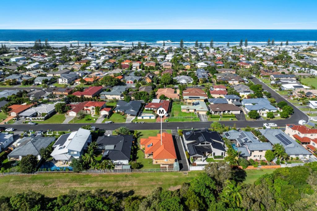 25 Alison Ave, Lennox Head, NSW 2478