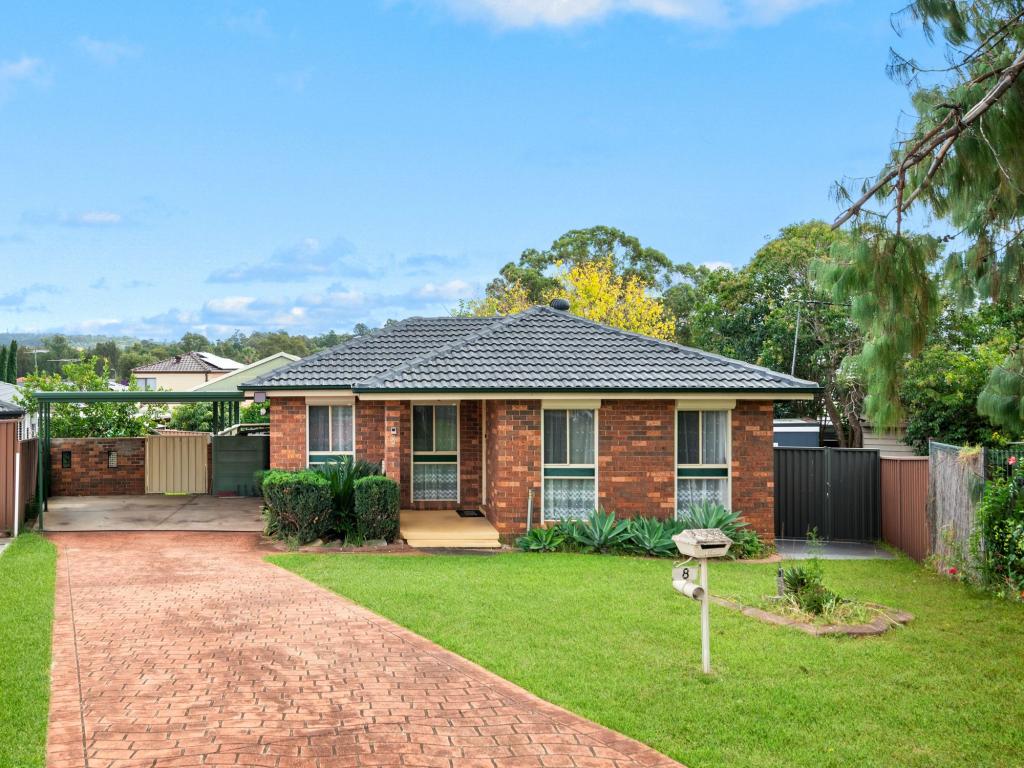 8 FAIRLIGHT PL, WOODBINE, NSW 2560