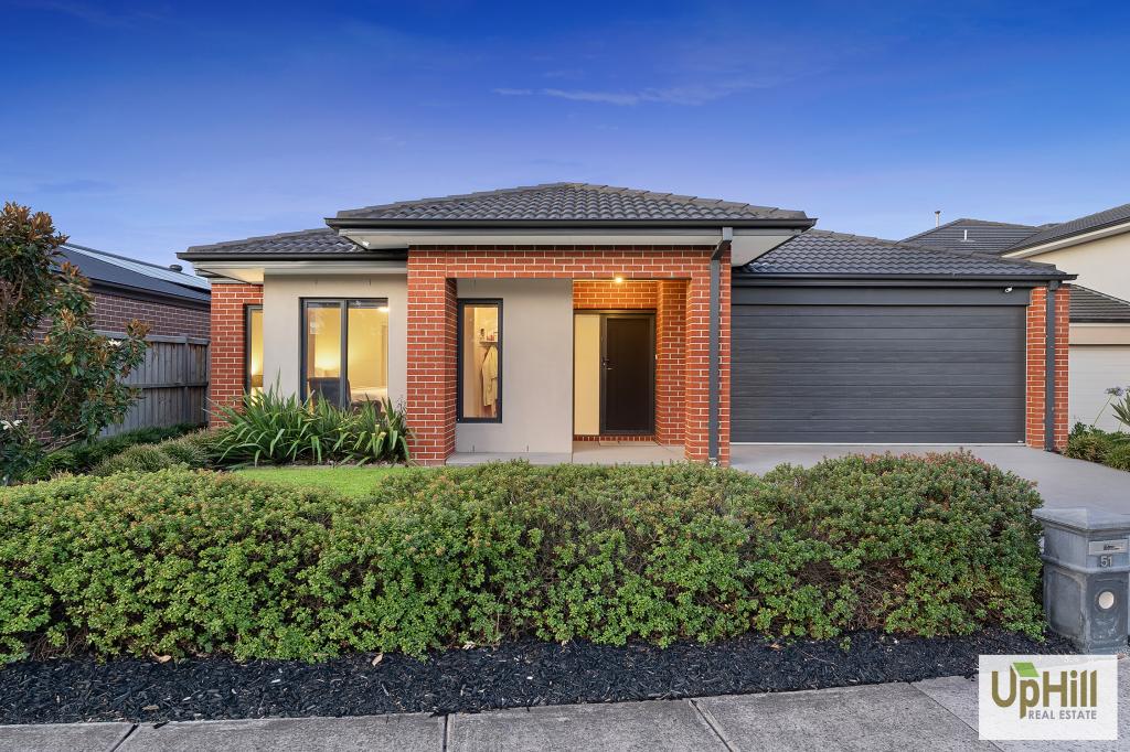 51 DEORO PDE, CLYDE NORTH, VIC 3978