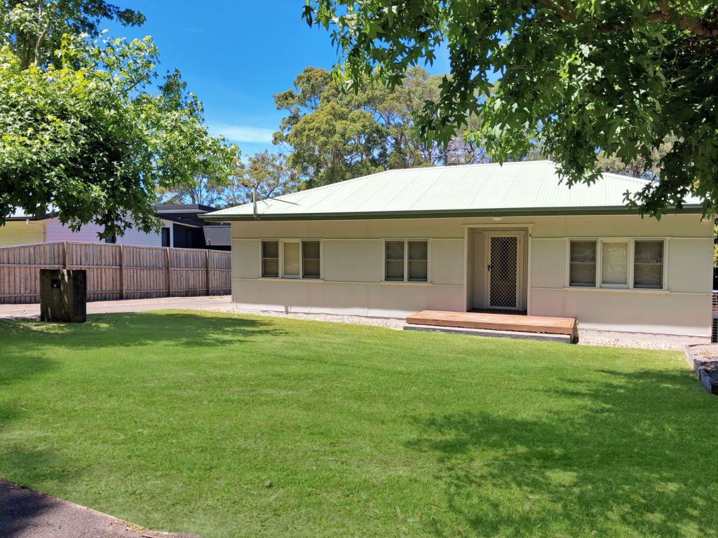 8 Owen St, Huskisson, NSW 2540